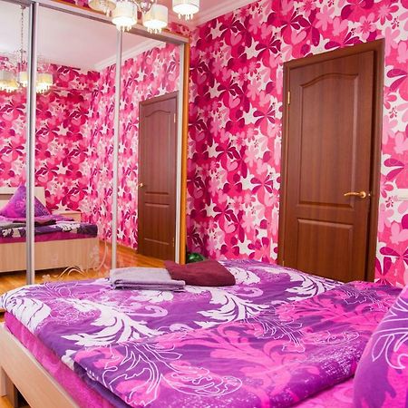 Apartment On Stalevariv Street 7 Zaporizhia エクステリア 写真