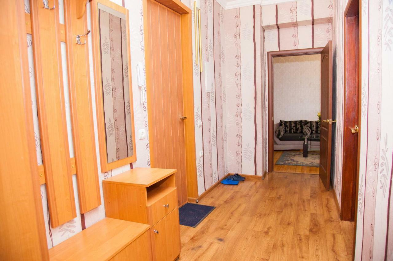 Apartment On Stalevariv Street 7 Zaporizhia エクステリア 写真