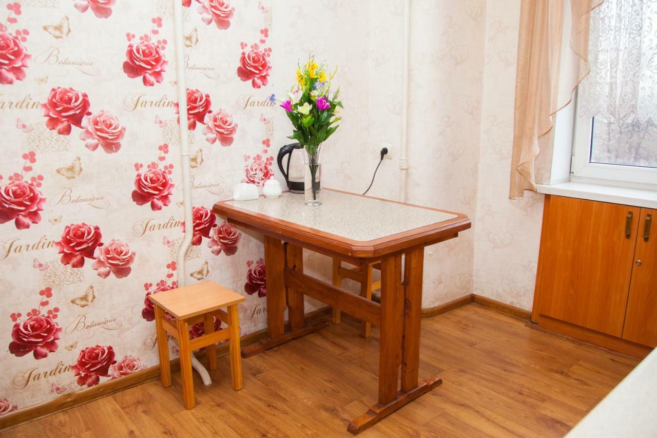 Apartment On Stalevariv Street 7 Zaporizhia エクステリア 写真