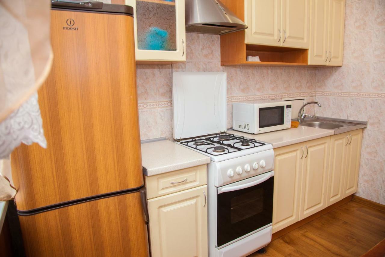 Apartment On Stalevariv Street 7 Zaporizhia エクステリア 写真