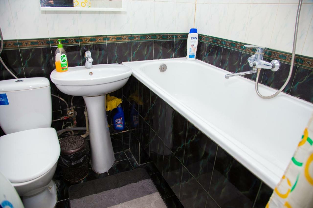 Apartment On Stalevariv Street 7 Zaporizhia エクステリア 写真