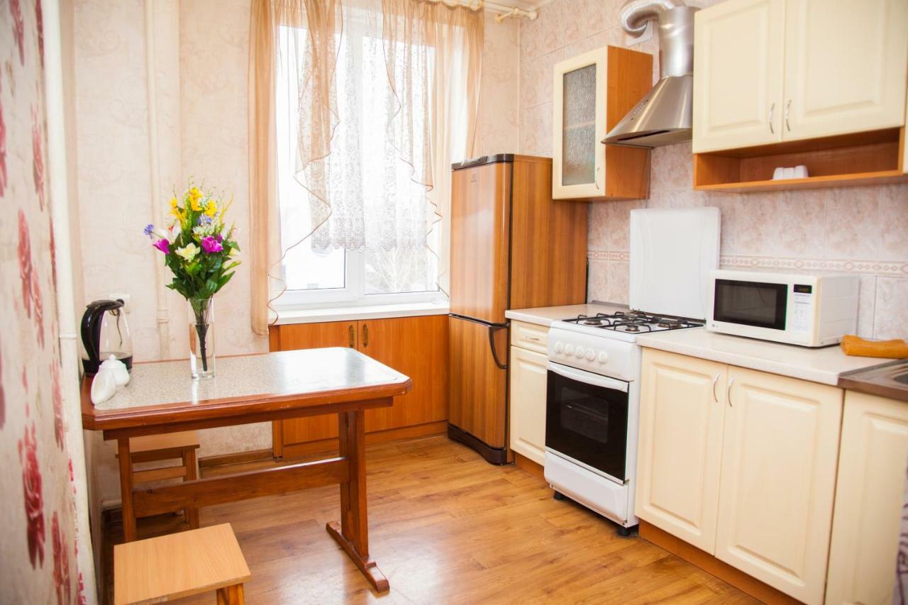 Apartment On Stalevariv Street 7 Zaporizhia エクステリア 写真